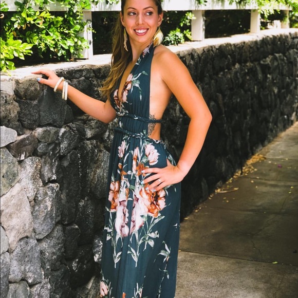 {Low Plunging Maxi Dress} Small - Picture 3 of 3